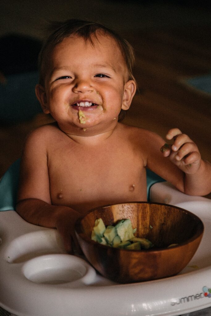 que es el baby-lead weaning BLW alimentación complementaria es seguro el baby-lead weaning